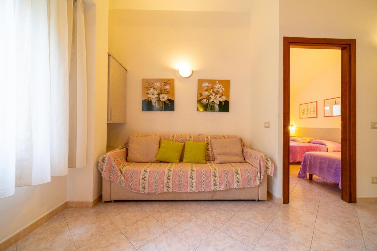 Casa Pepe - Goelba Apartment Pomonte Luaran gambar